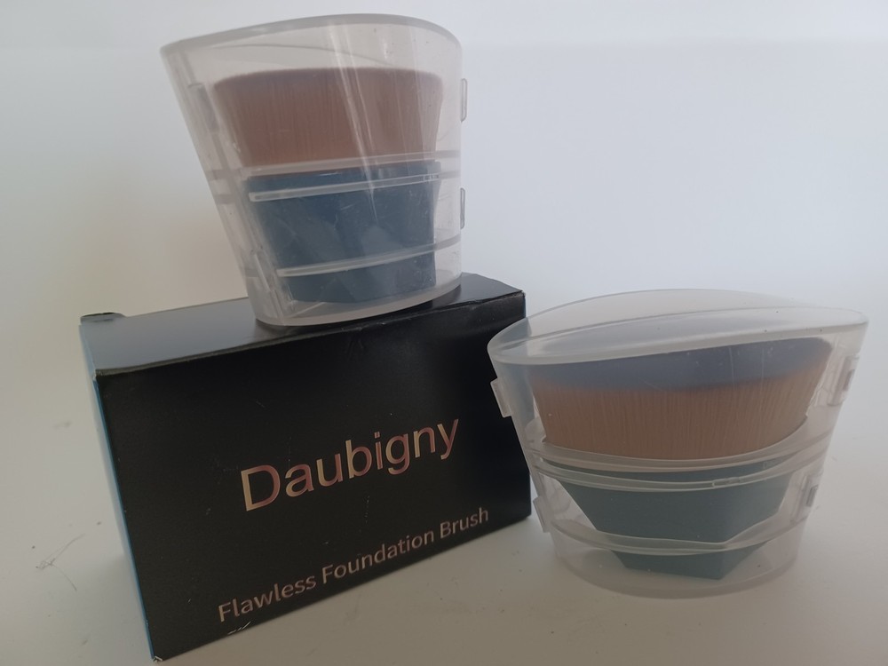2- Daubigny Flawless Foundation Brush