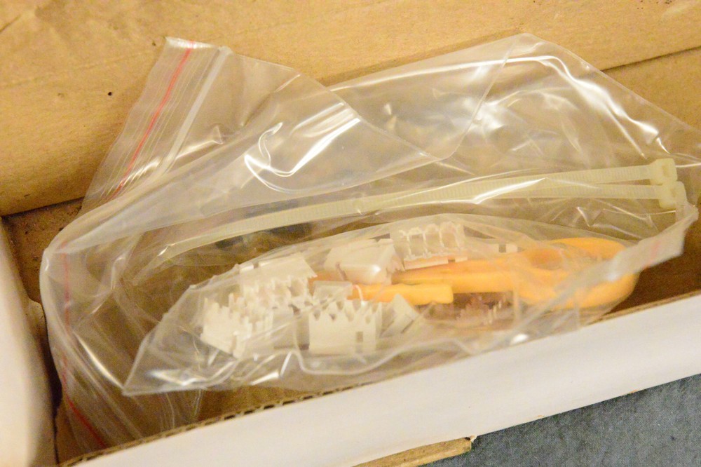 Monoprice Mini Patch Panel 12-Port Cat6 10 Inch Vertical