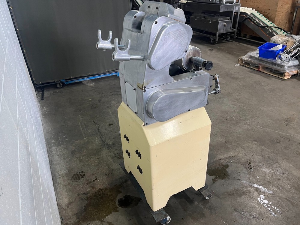 Agnelli Fresh Pasta Former
