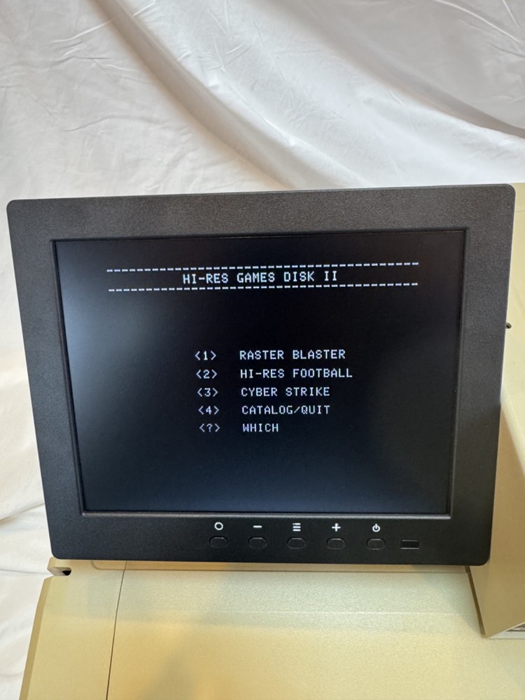 Apple IIe Computer Software bundle w/ Games - Applications - DOS - Diagnostics