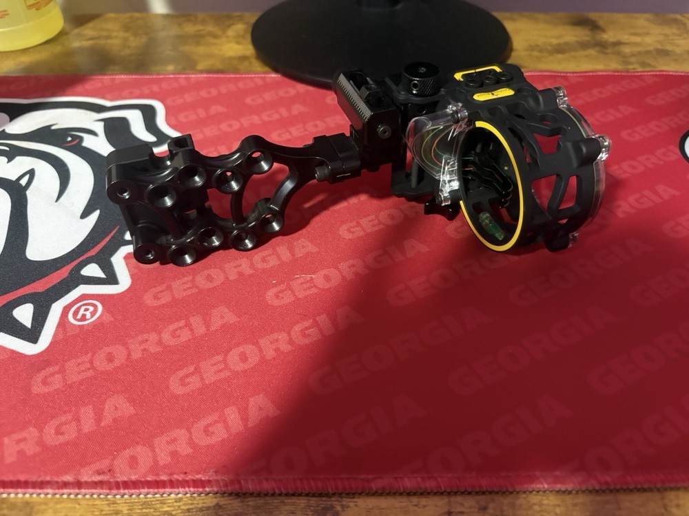 Trophy Ridge Fix 3 - 3 Pin Archery Bow Sight