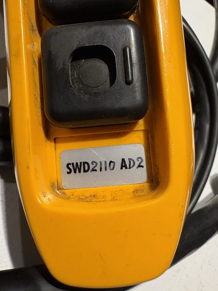 Kito SWD2110AD2 SWD2 Hoist Remote CONTROLLER CABLE 8 PIN USED