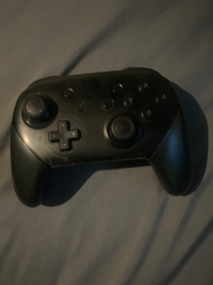 Used Black nintendo switch Super Bundle (Games)(Pro Controller)(carrying case)