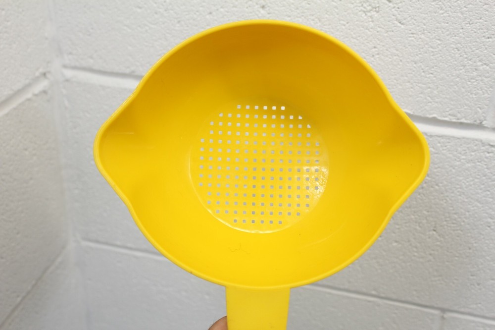 Vintage Tupperware Small Bright Yellow Colander Strainer 1 quart 1200 CLEAN! euc