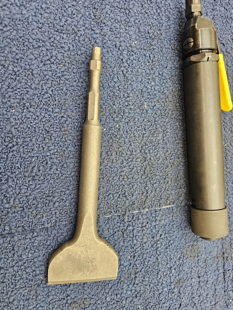 TEXAS PNEUMATIC TOOLS TX2LTCS Lever Throttle Chisel Scaler (Heavy Duty)