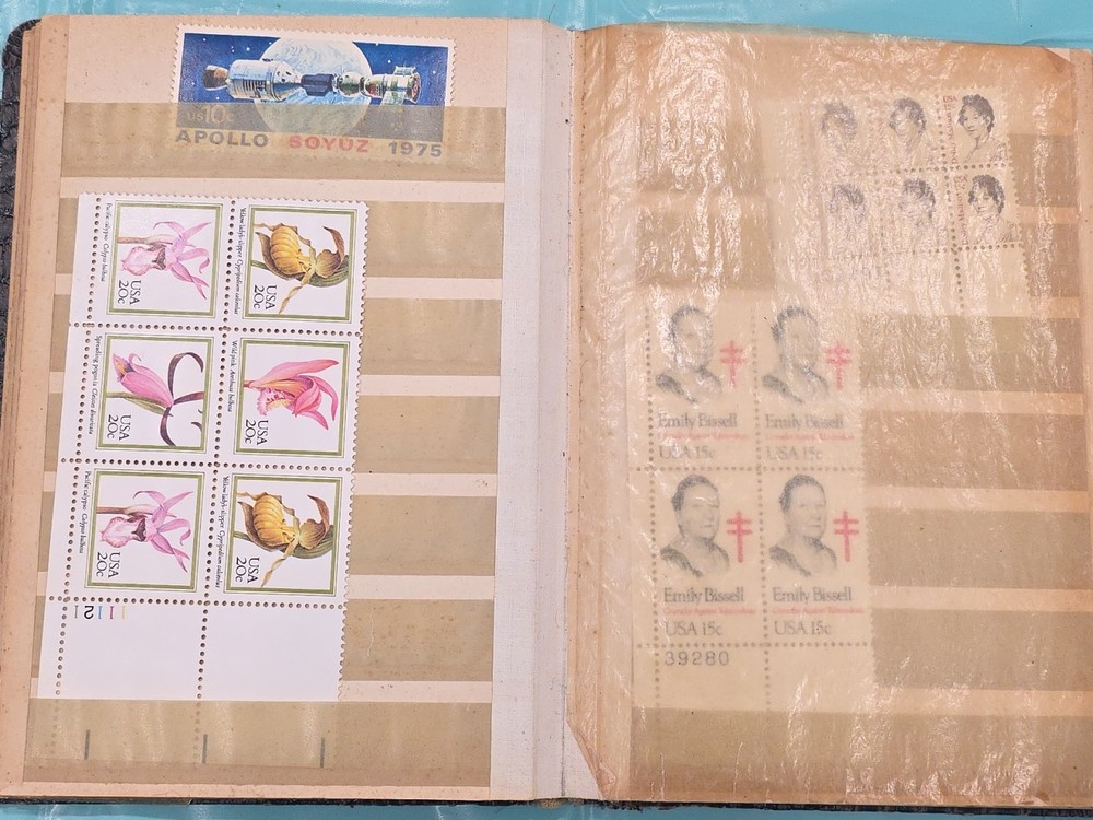 VINTAGE Stamp Album w/Stamps and Extra Airmail Stuff