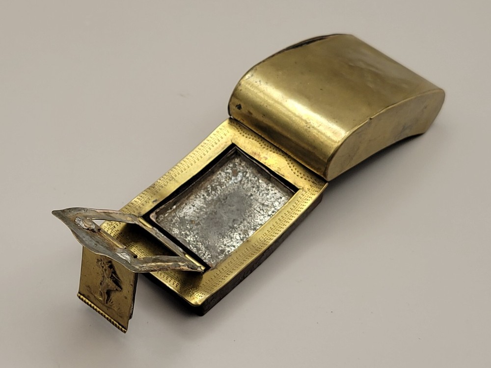 ANTIQUE BRASS TRIPLE COMPARTMENT PAUL PRY SNUFF BOX