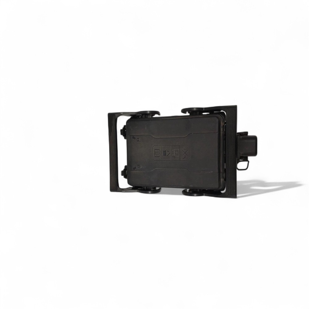 2017–2018 Chevrolet Silverado 1500 Engine Fuse Box – OEM