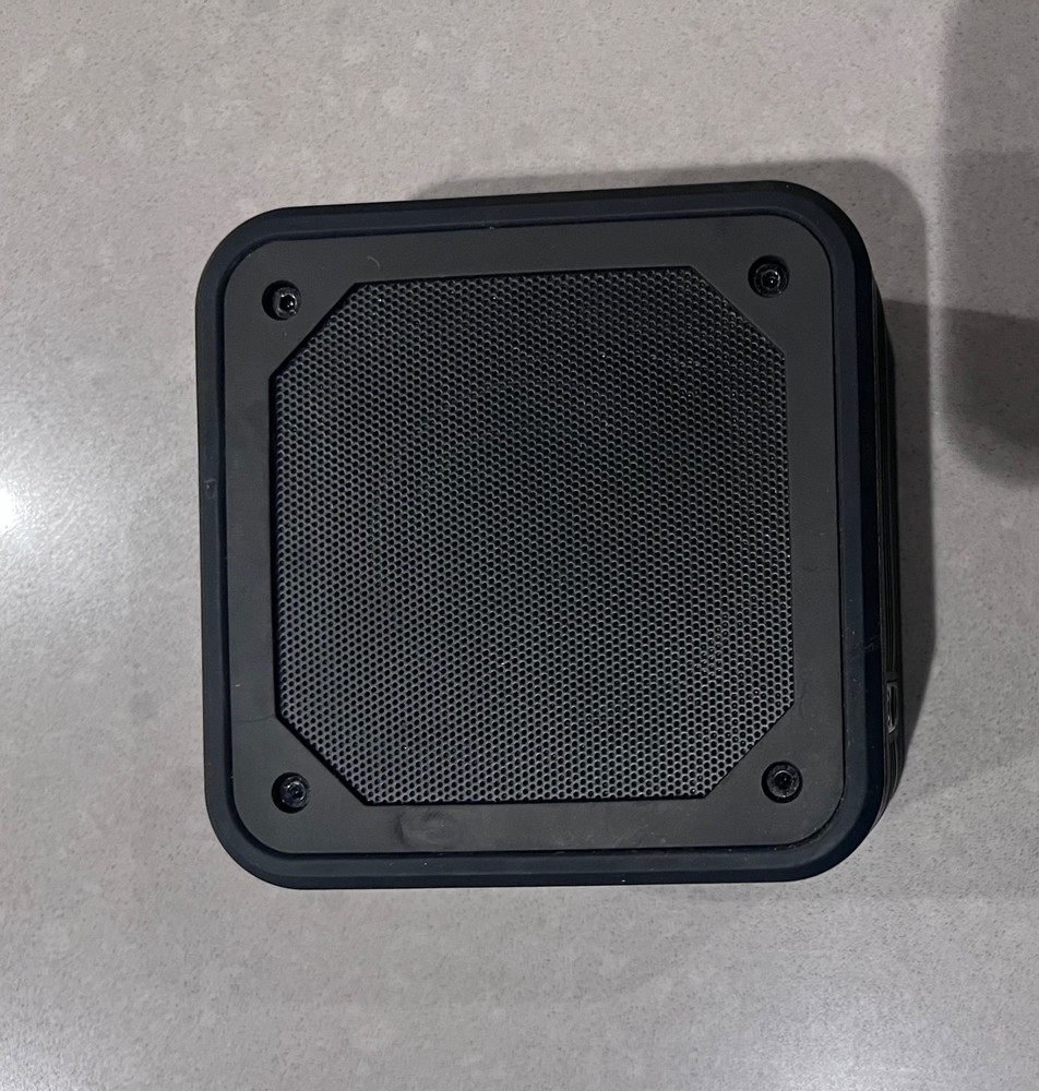Upside Golf SUPERX7 Magnetic Bluetooth Speaker