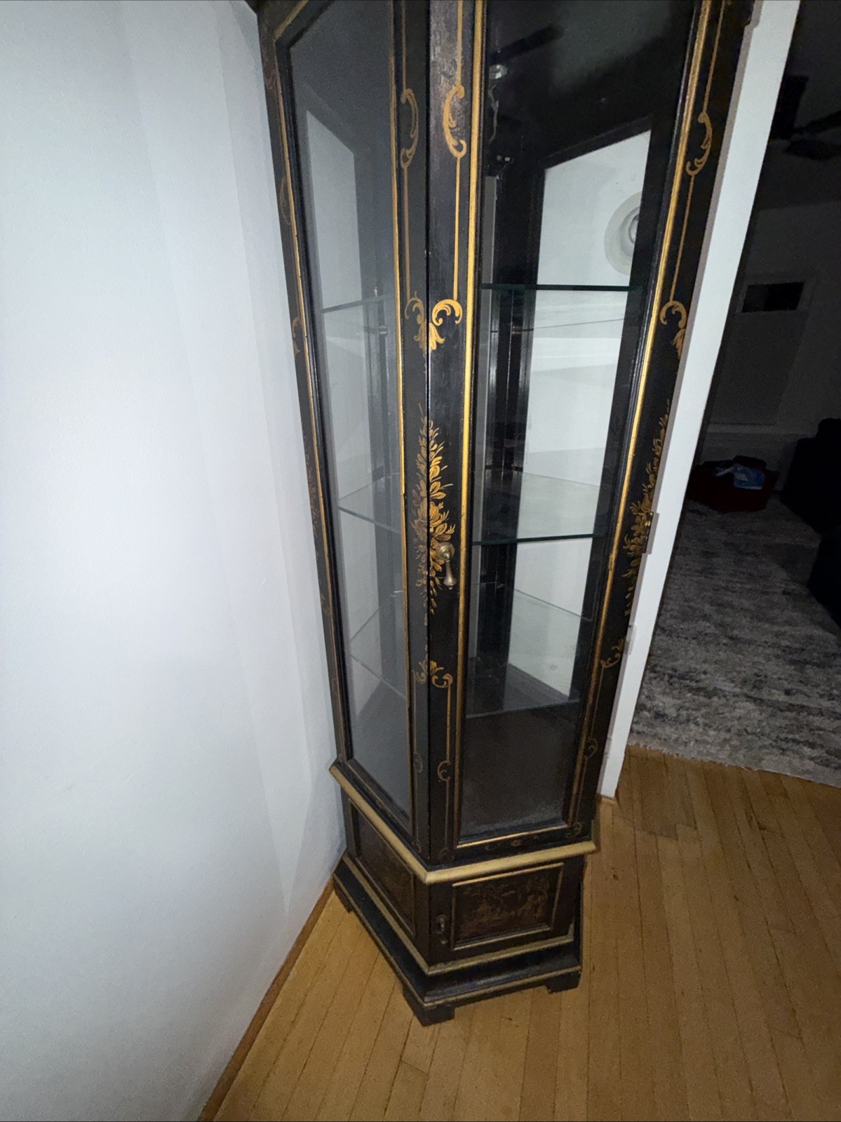 Vintage Chinoiserie Black Lacquered Hexagon Pagoda Curio Cabinet. Made In Italy