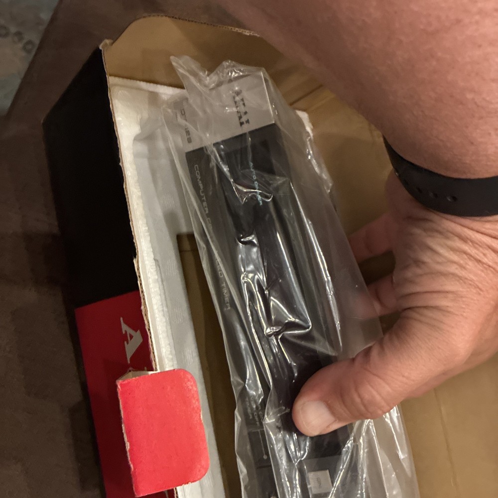 AKAI DT-128 COMPUTER CONTROLLED TIMER Audio Timer Silver C100V 50/60Hz