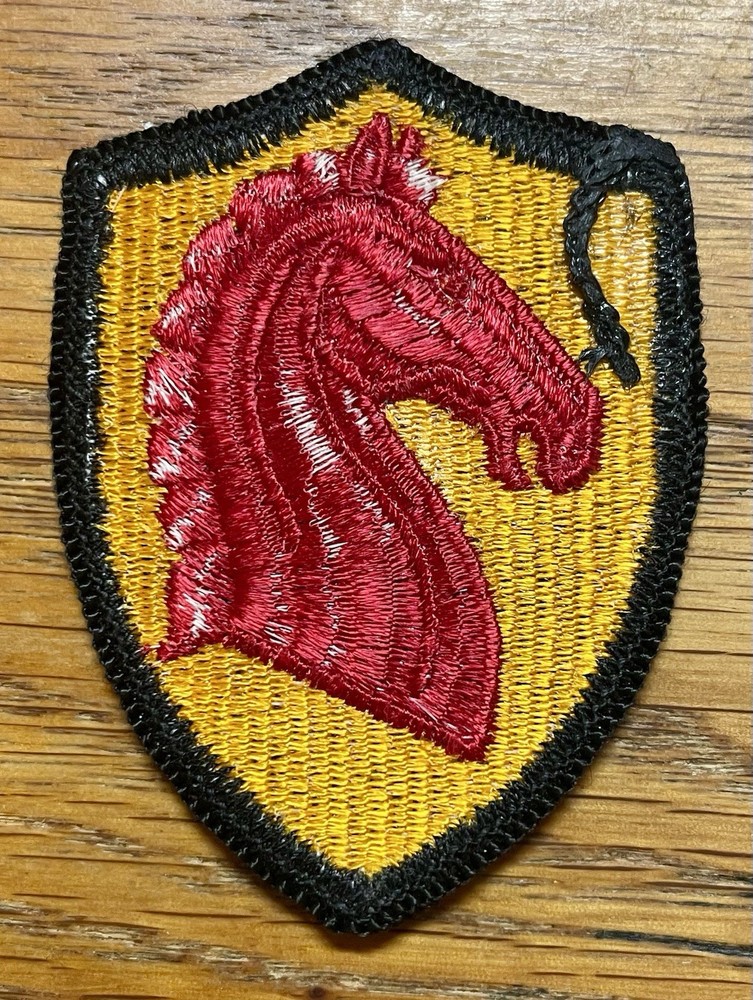 ORIGINAL 1968-1993 US 107th ARMORED CAVALRY REGIMENT PATCH