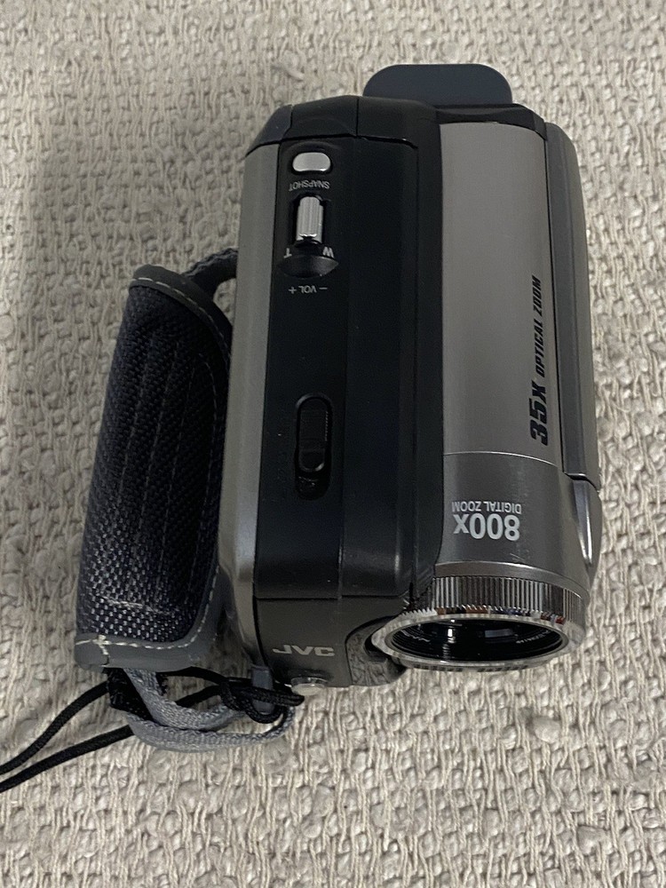 JVC GR-D850 Digital Video Camera Handheld Widescreen UNTESTED AS IS