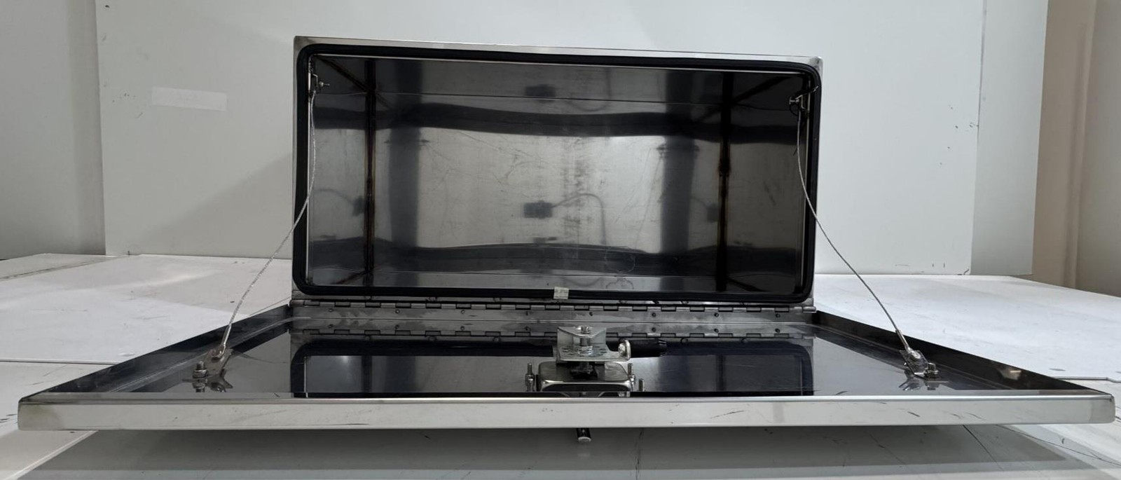 Dawson 36x18x18 Inch Stainless Steel Toolbox with Single Door-1 Handle