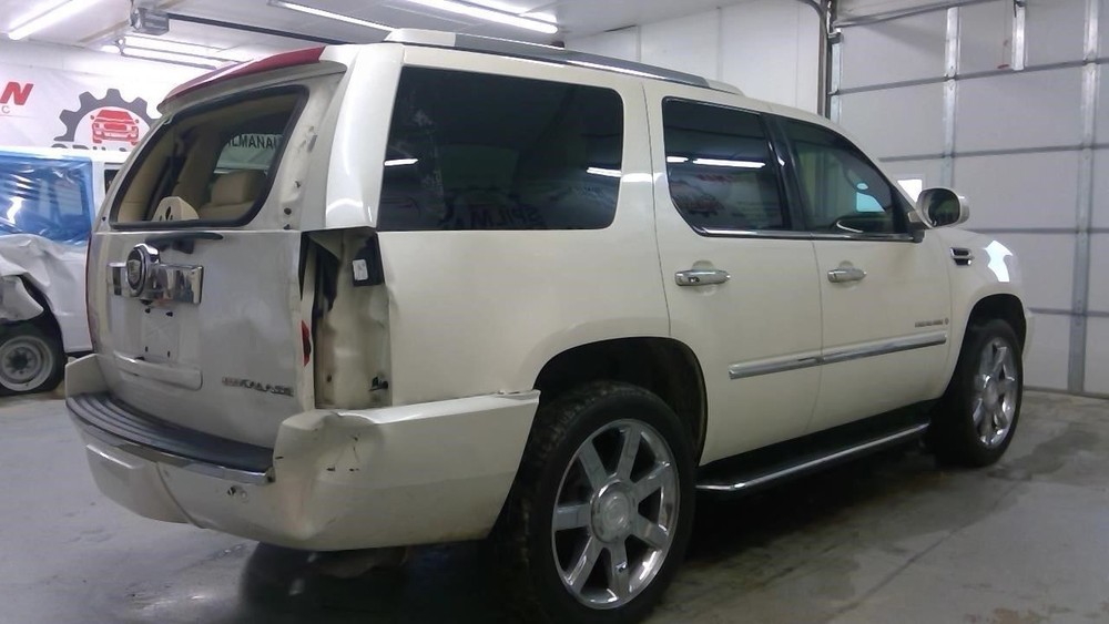 ESCALADE 2008 Battery Tray 1726409