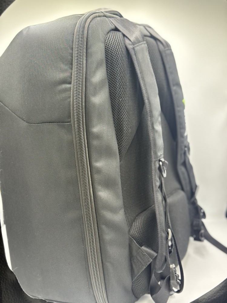 3DR Solo Smart Drone Bundle with Controller , Official 3DR Backpack great cond.