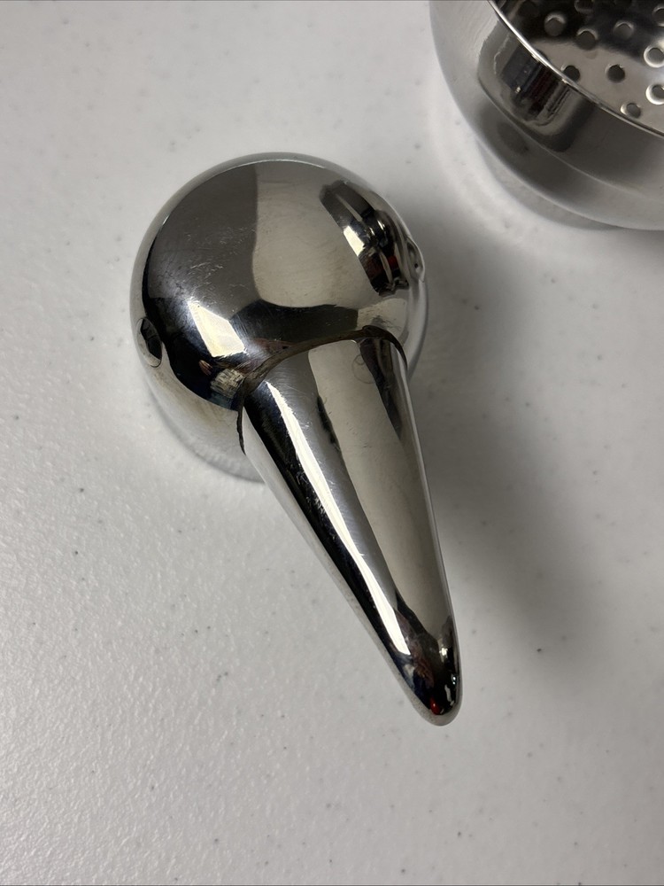 Pottery Barn Penguin Cocktail Martini Shaker Drink Mixer Art DecoBarware *read