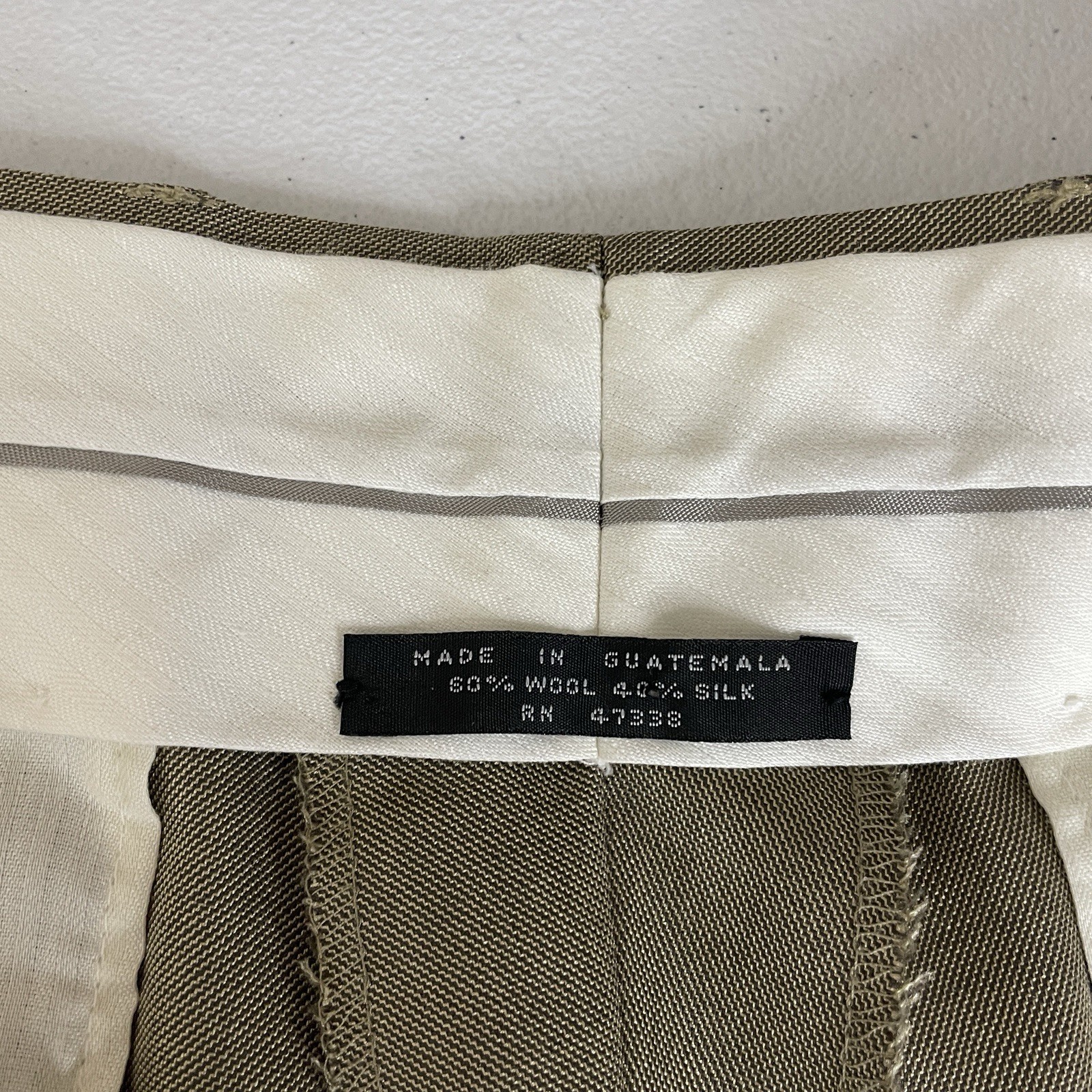 Jones New York 2 Piece Suit Mens 40S 32x30 Beige Solid Wool Silk Three Buttons