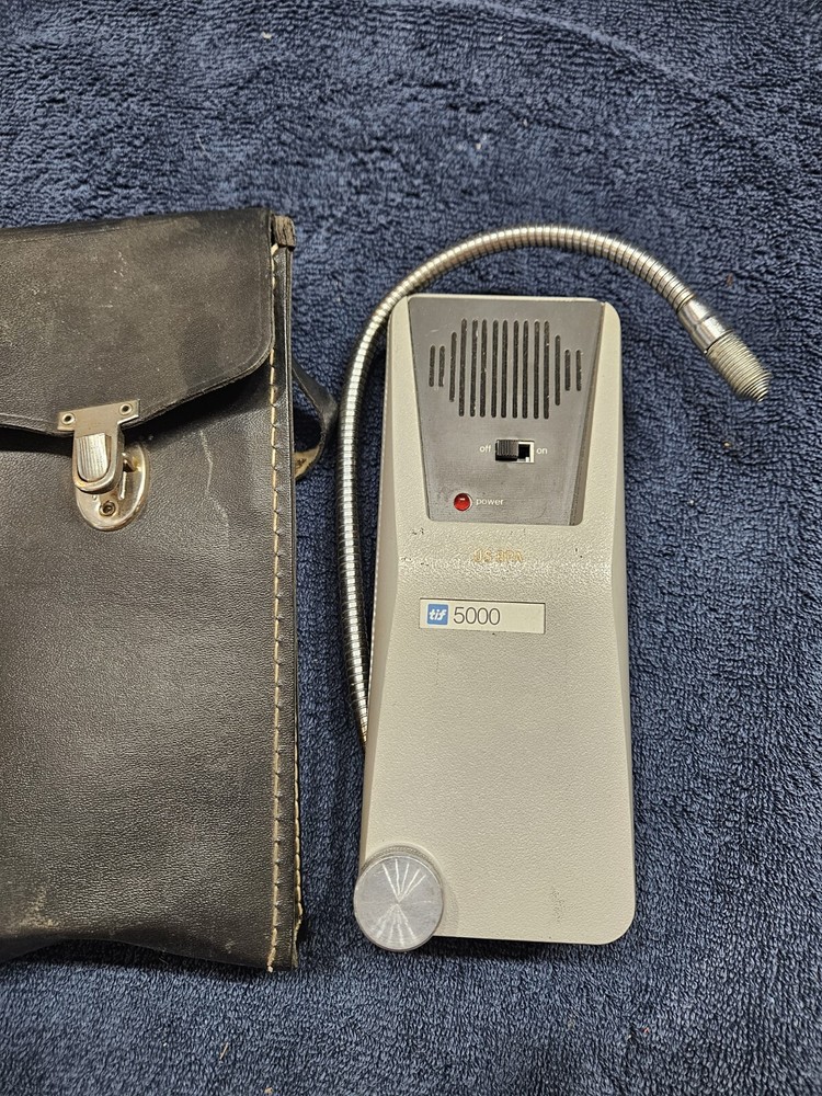 Vintage TIF Instruments Halogen automatic Leak Detector Model 5000 W Case Works