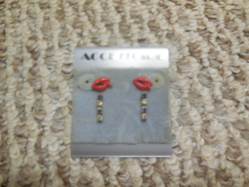 Red Lips Earrings Set