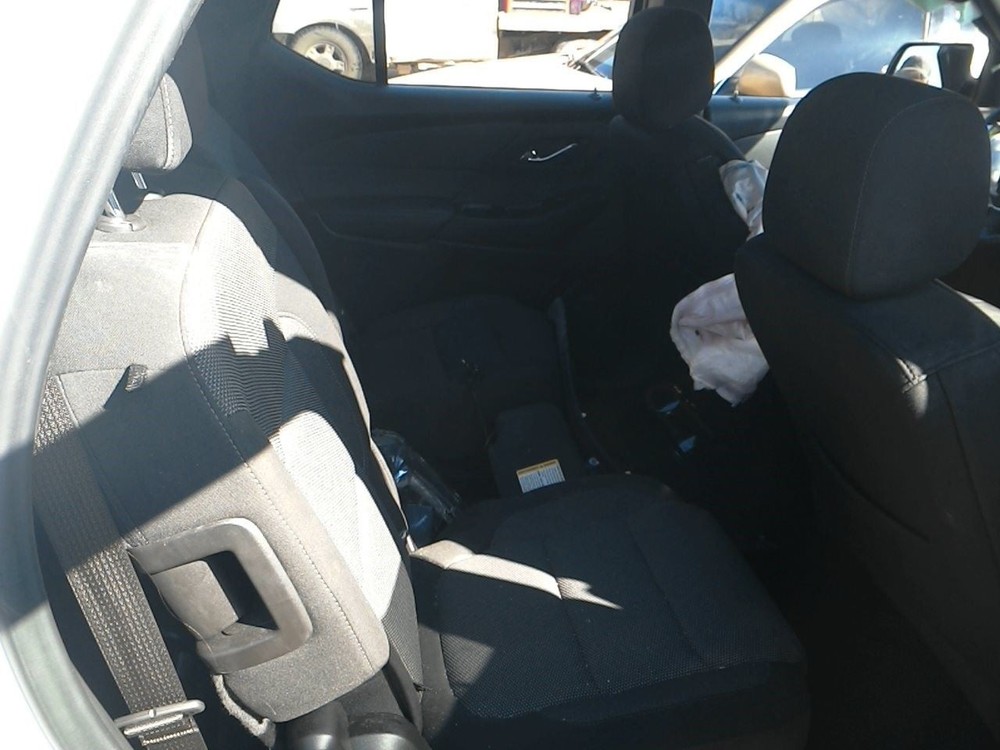 Driver Left Front Spindle/Knuckle Fits 17-24 XT5 104947831