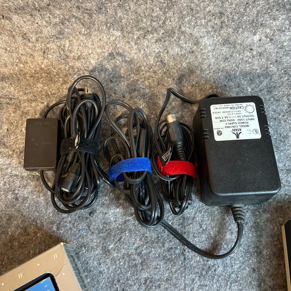 Atari 800XL Computer and Atari 1025 Printer AtariWriter Bundle Powers On As-is