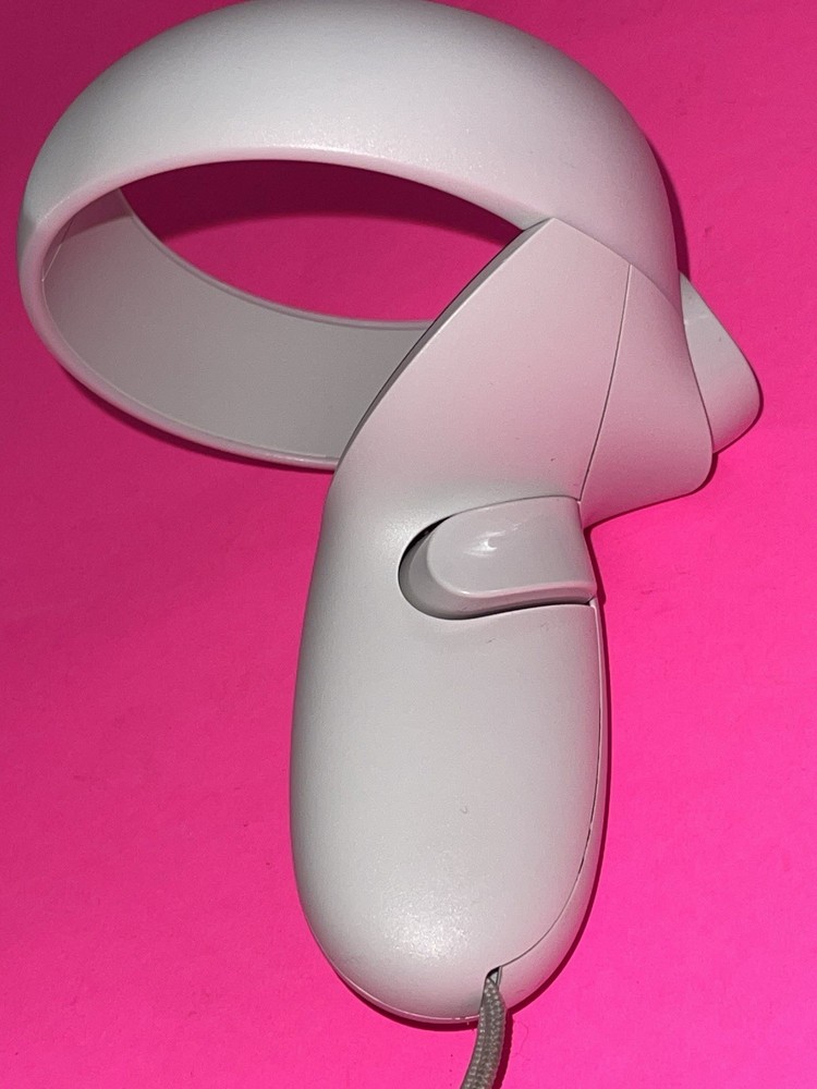 Meta Oculus Quest 2 Controllers Pair - Good Condition