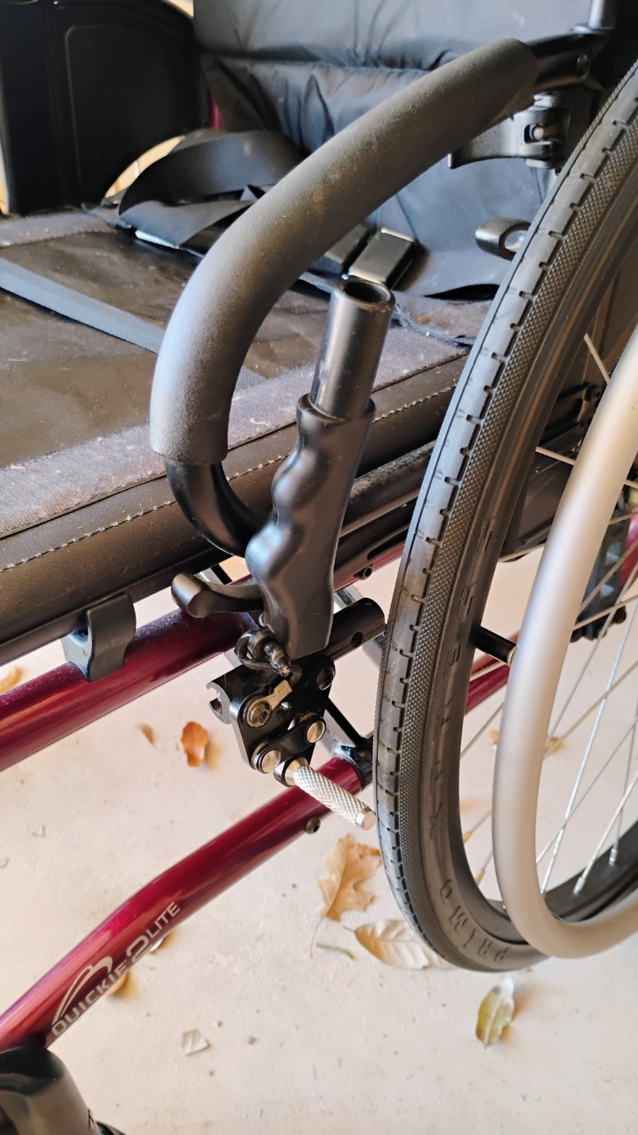 Quickie 2 Lite Folding wheelchair 18"x 18"