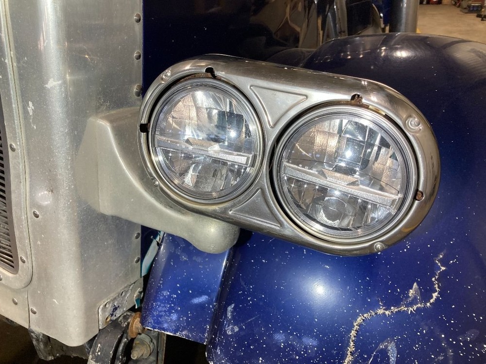 1987-2010 Peterbilt 379 Left/Driver Headlamp - Used