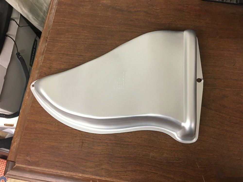 Wilton Pennant Cake Pan 2007 Unused