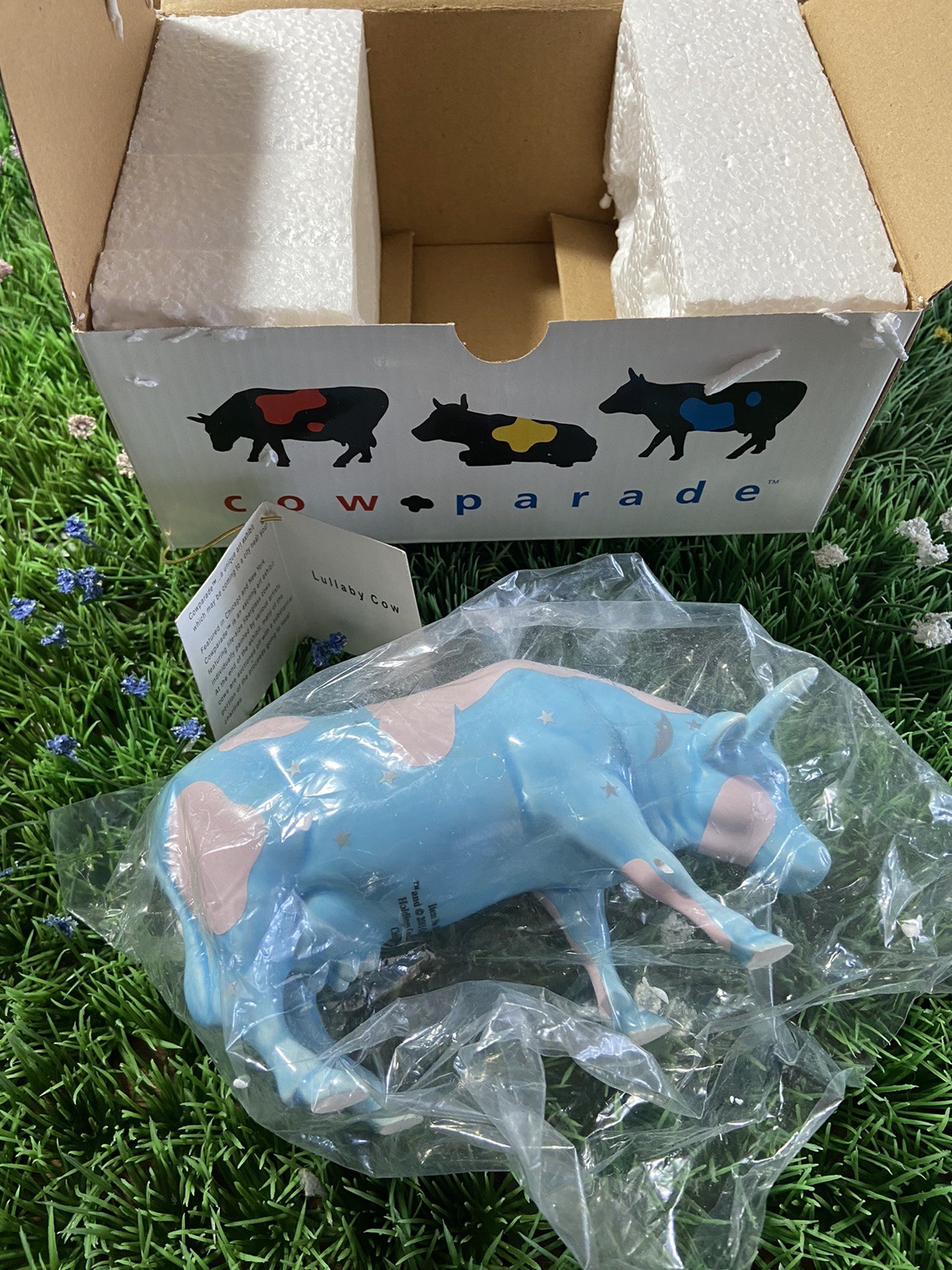 Cow Parade Lullaby Cow 2001 Complete w/ Box & Tag Item #9182
