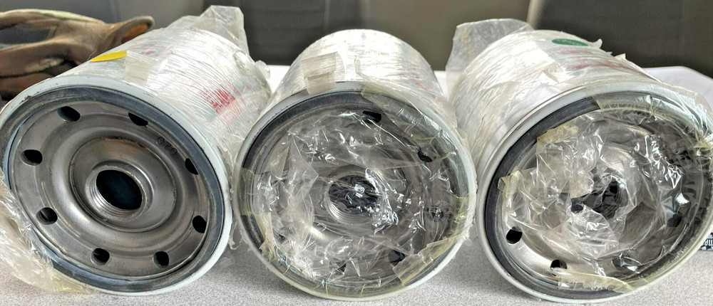 Fleetguard part# LF3752 oil filter