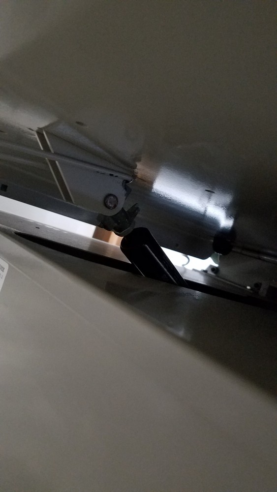 UMF 4070 Power Table With Hand Control