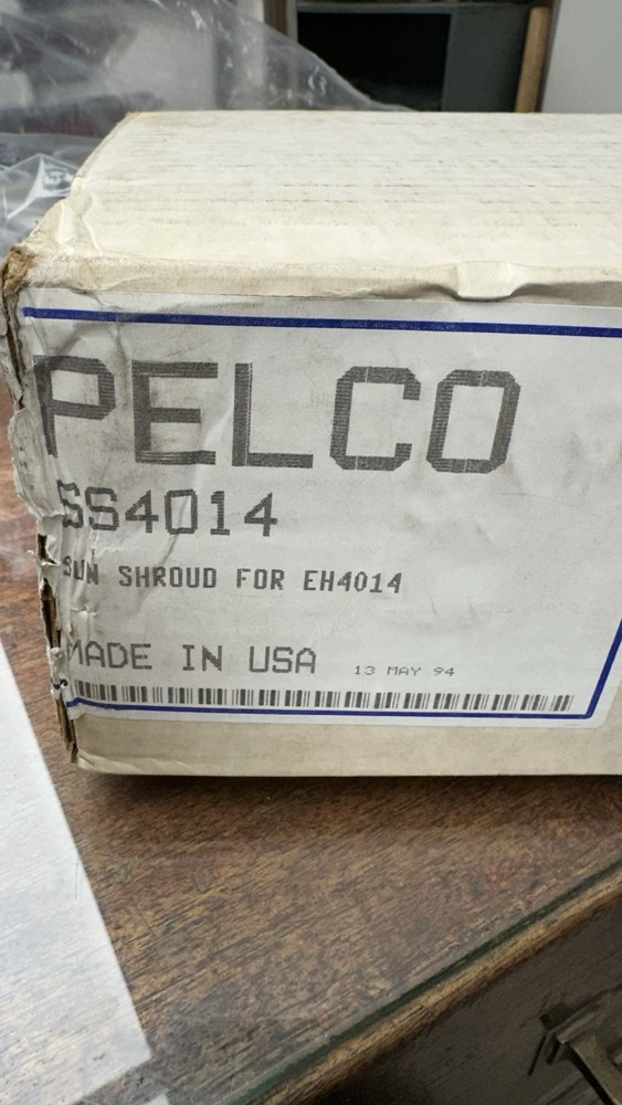 Pelco SS4014 Sun Shroud