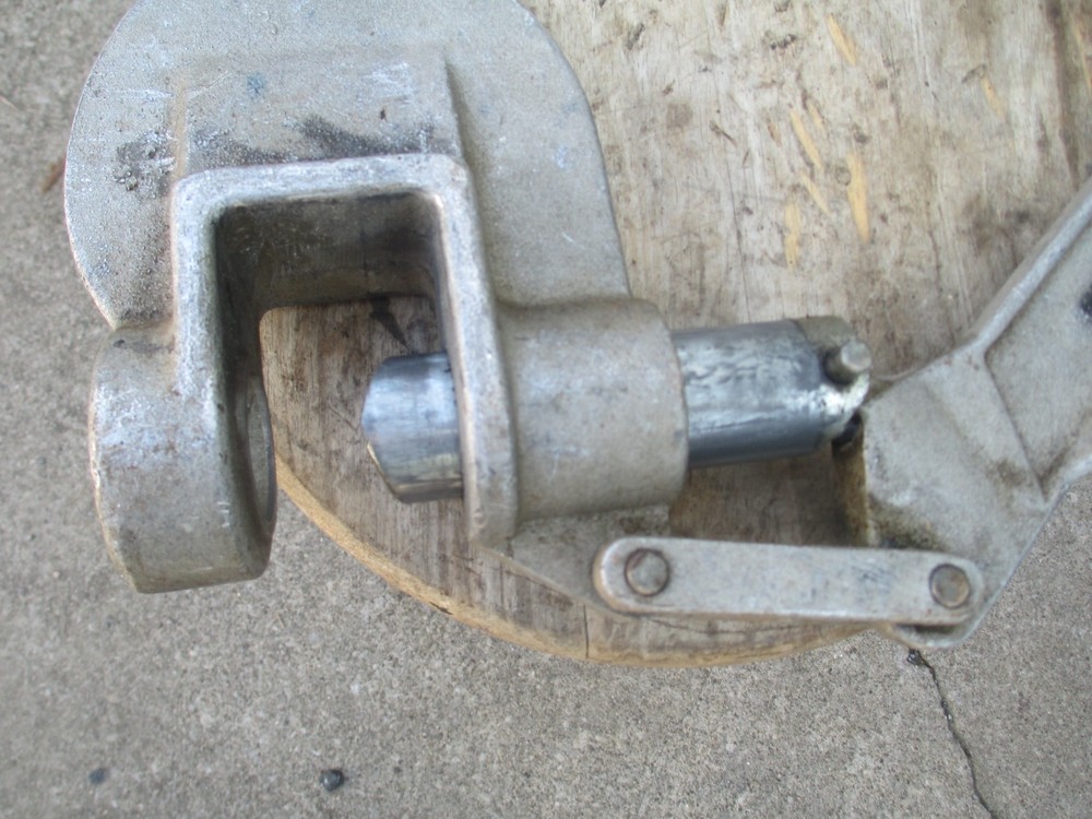 Enerpac SP-5 Manual Hand Stud Punch