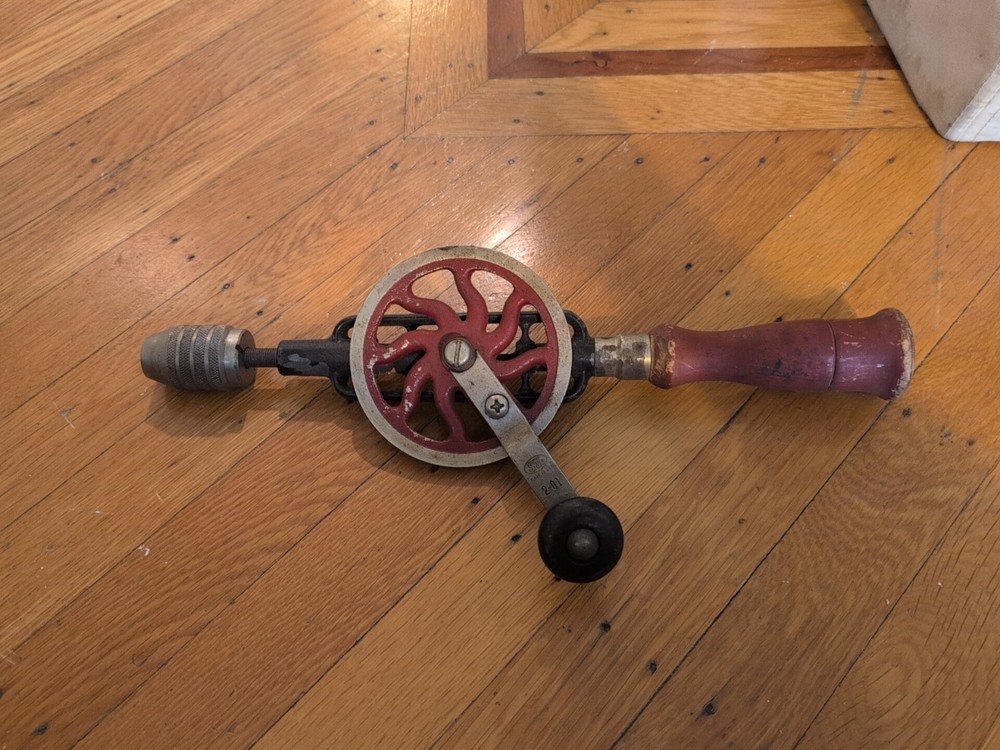 SOJO 2-01 HAND CRANK STYLE DRILL