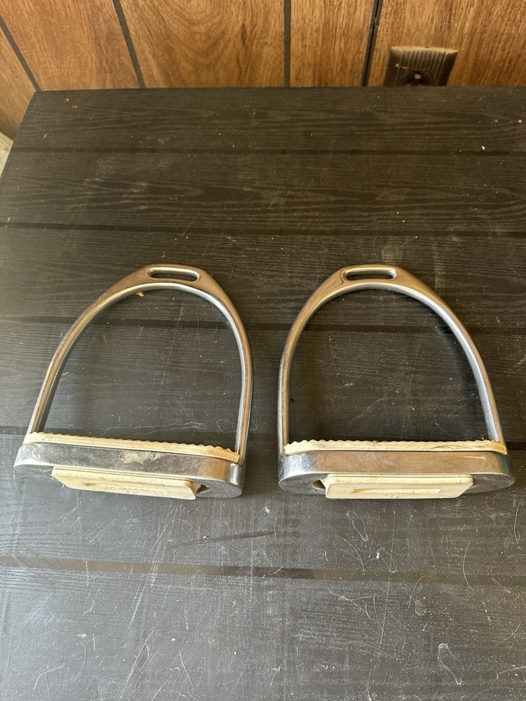 4.75” English Stirrup Irons
