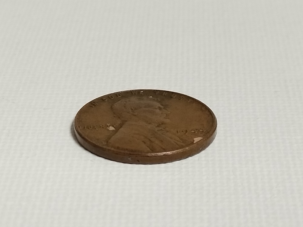 1944 Lincoln Penny US Coin (Error "L"?)