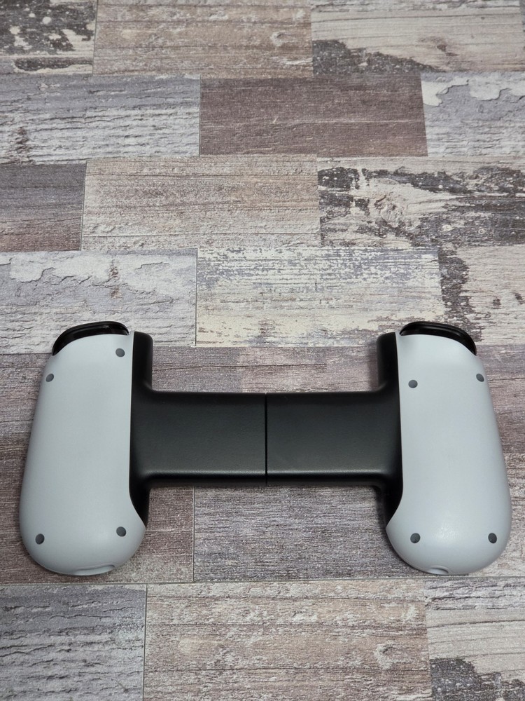 Backbone One Lightning Controller Playstation Edition BB-02-W-S iPhone