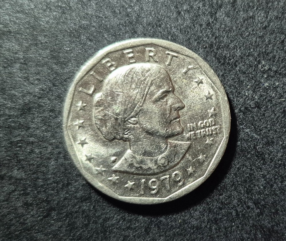 1979-P SBA$1 Susan B. Anthony Dollar Extremely Rare Error Missing FG Mint Mark