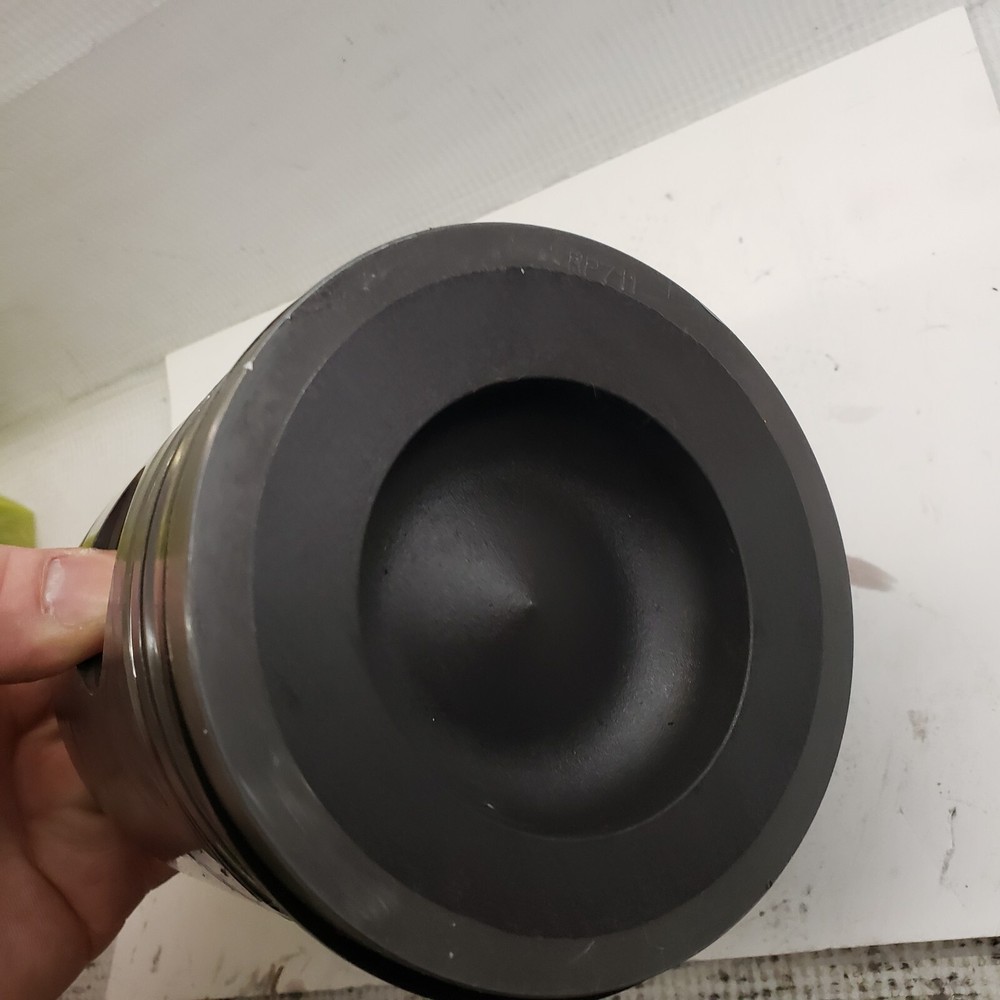 Piston & Cylinder Sleeve NR40615, RP711