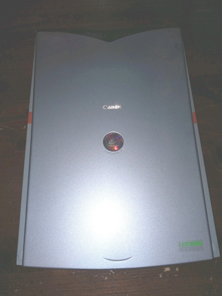 CANON "CanoScan LiDe 20" USB Flatbed Scanner • Cord • Stand • Disc *UNTESTED*