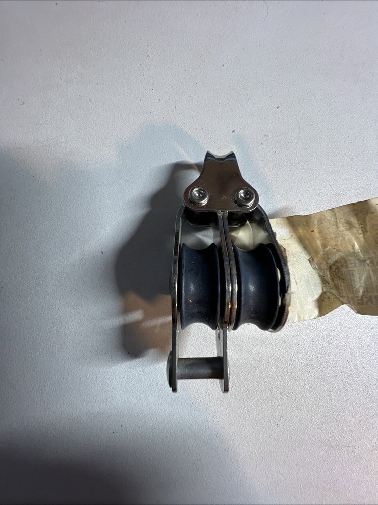 Harken 22mm Double Micro Block w/Becket 227