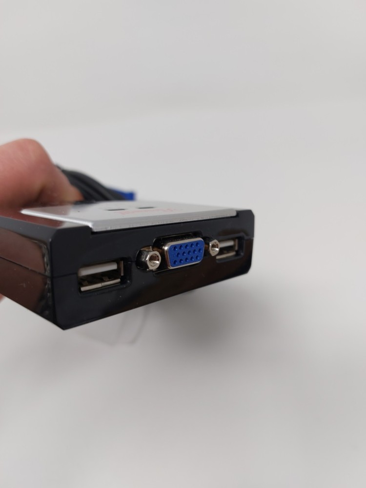 Rosewill 2 Port USB KVM Switch RKV-2UC USB Cable and Switch Remote No Box