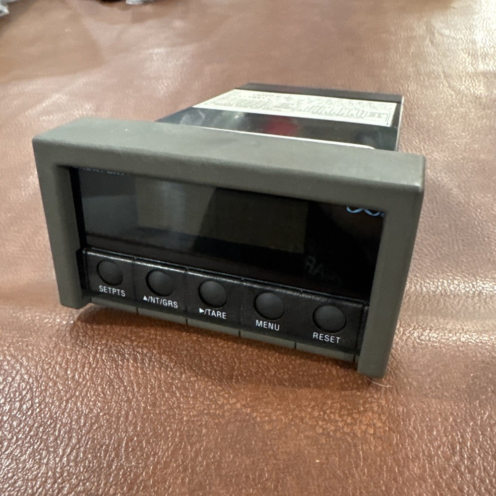 NEWPORT ELECTRONICS INFCS-001A/E GAUGE STRAIN PANEL METER 115VAC