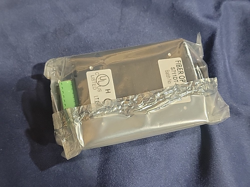 NEW Fiber Options S711DT-EST1 Universal Data Transmission System