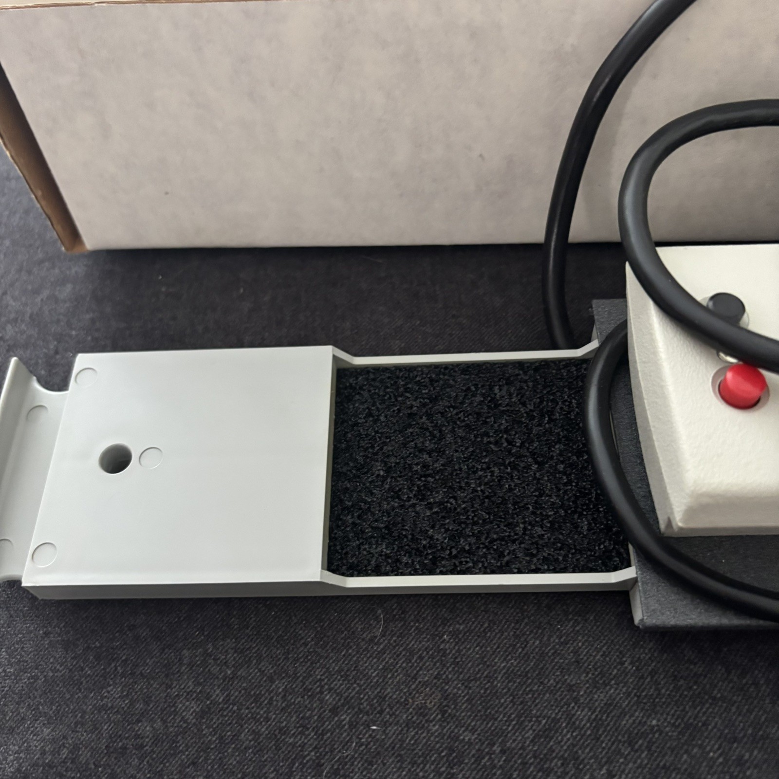 UVP Inc DE-4 EPROM ERASER Shortwave UV 254NM 115V 60Hz 0.16Amps p/n 95-0095-03