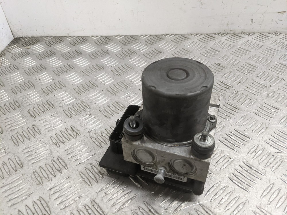 AUDI A4 SE TFSI AUTO 2008 1984cc BWE ABS PUMP/Modulator/Control UNIT