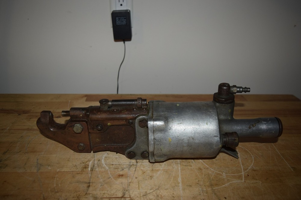 Chicago Pneumatic T7783 Compression Riveter