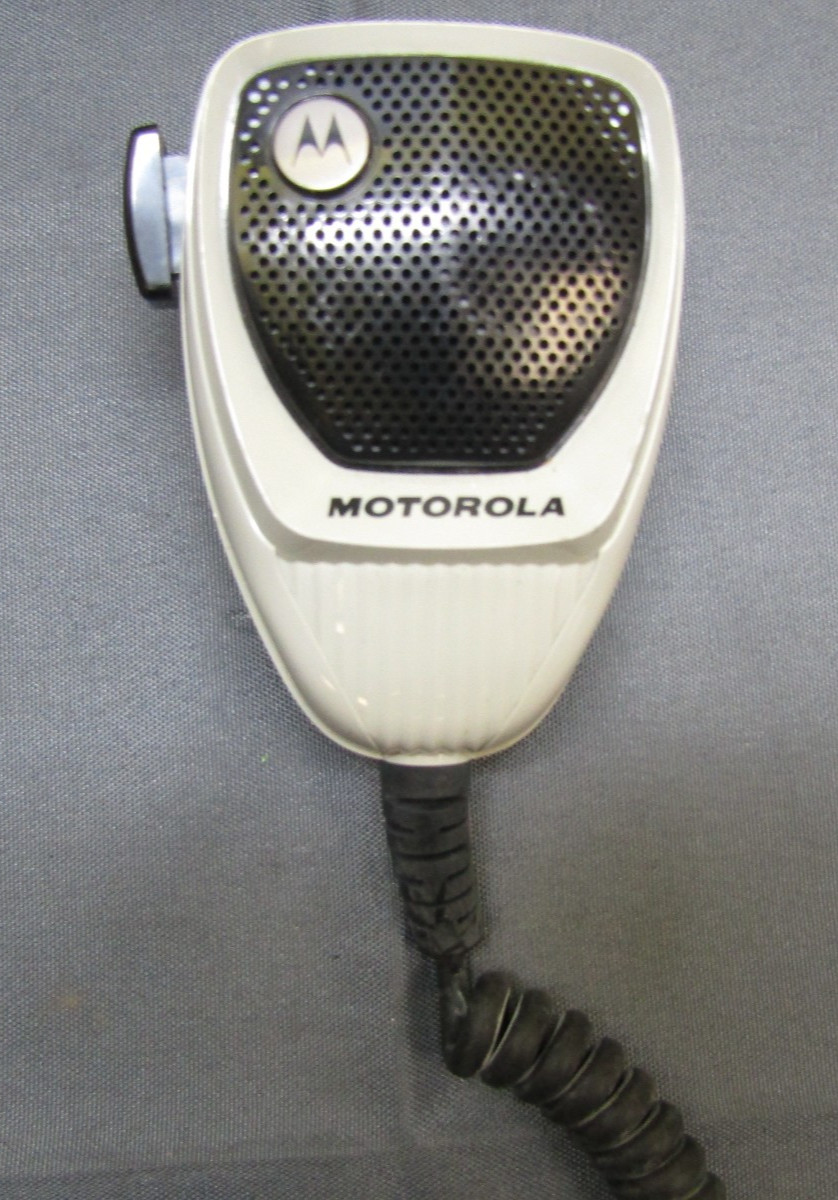Motorola XTL2500 450-520 MHz UHF Remote Head Two Way Radio M21SSM9PW1AN